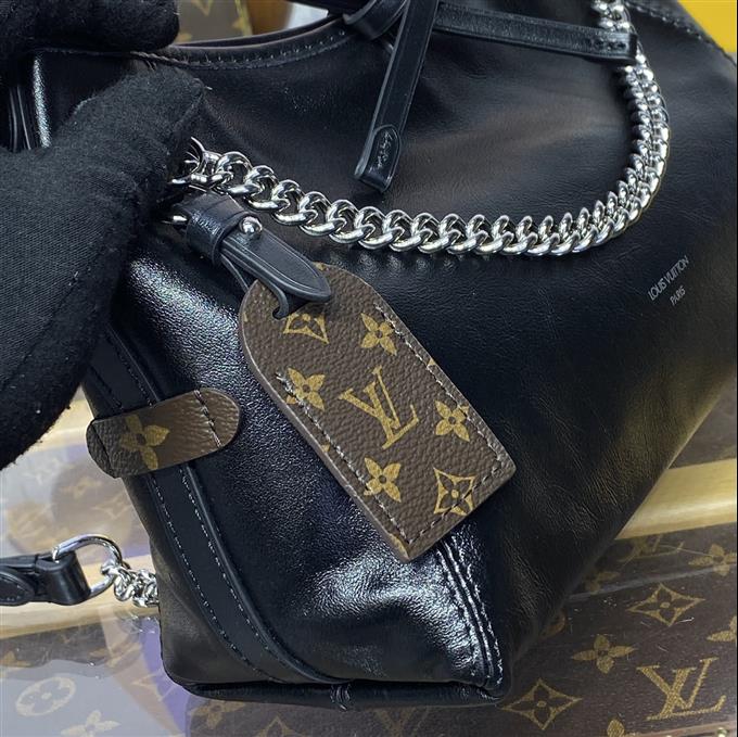 2025224M128889451523