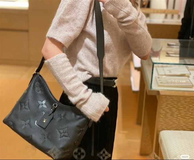 2025224M46288102031160