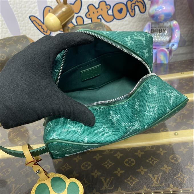 2025224M1268812644102