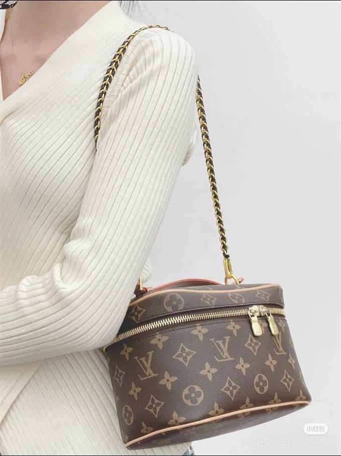 2025224M44495222752734