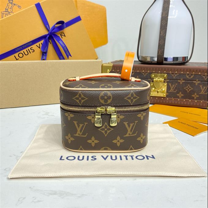 2025224M44936222752369