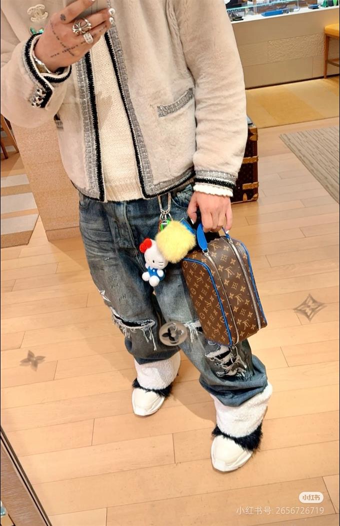 2025224M4676322322879