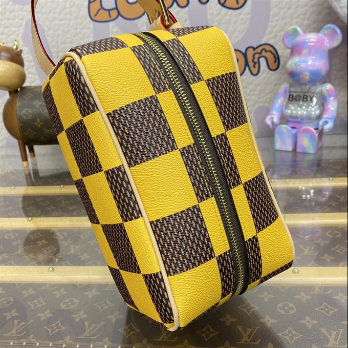 2025224N4056712645800