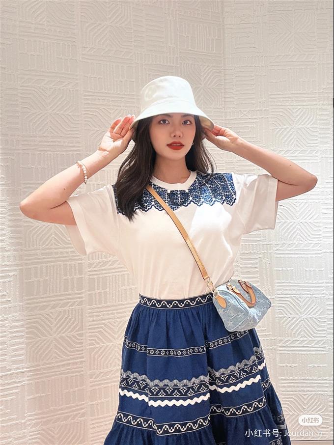 2025224M11212113240245