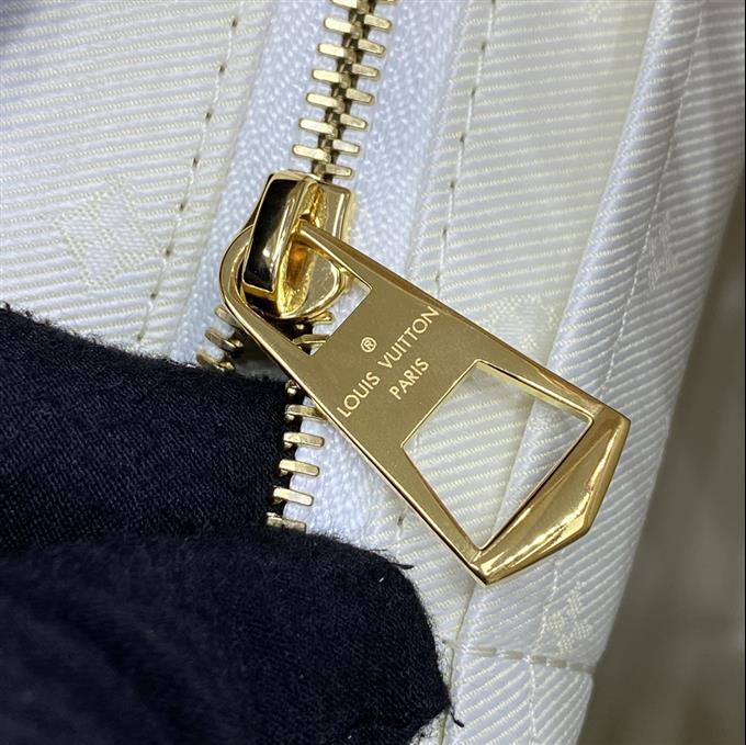 2025224M2470711323136