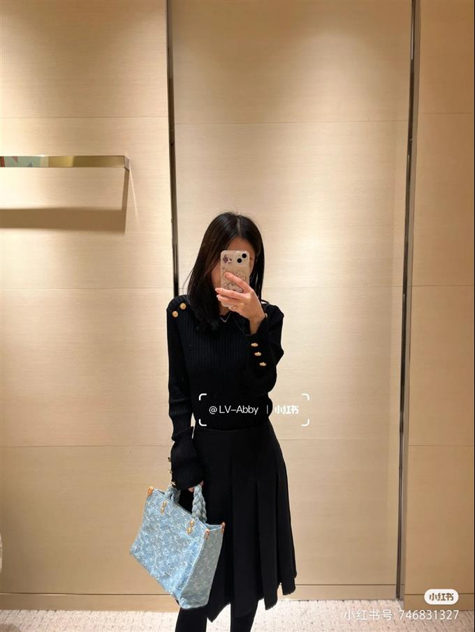 2025224M24897113238774