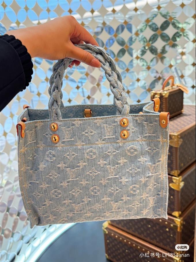 2025224M24897113238805