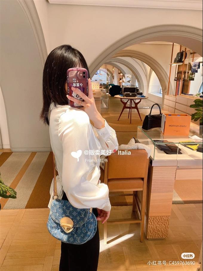 2025224M46829113235794