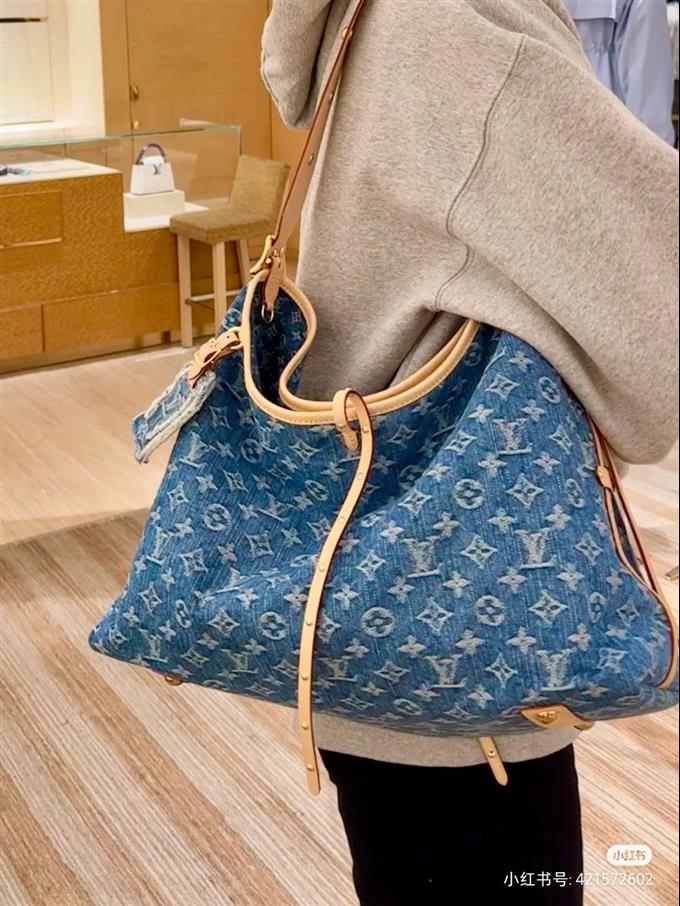 2025224M46855113235526