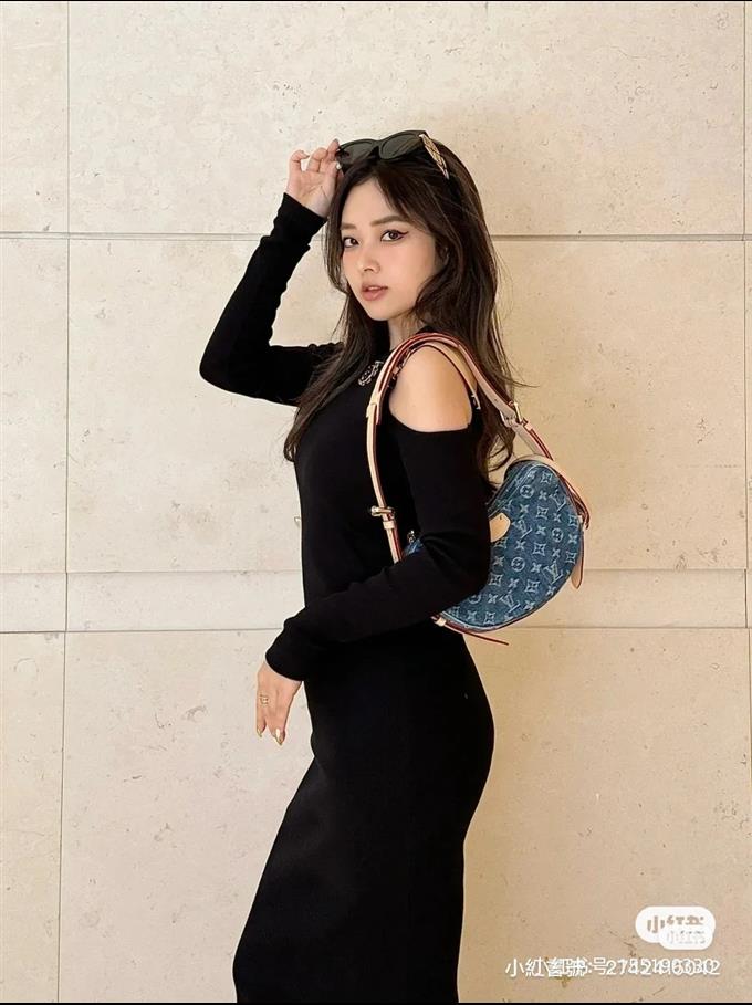 2025224M46856113234884