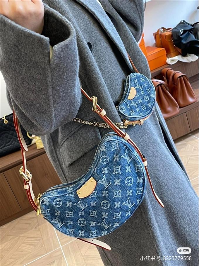 2025224M46856113234915