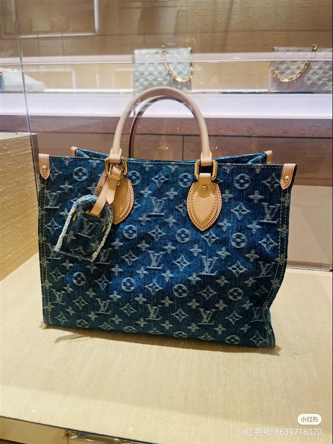 2025224M46871113237112