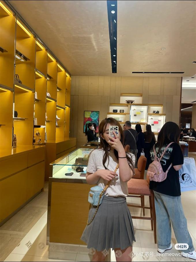 2025224M83353113238933