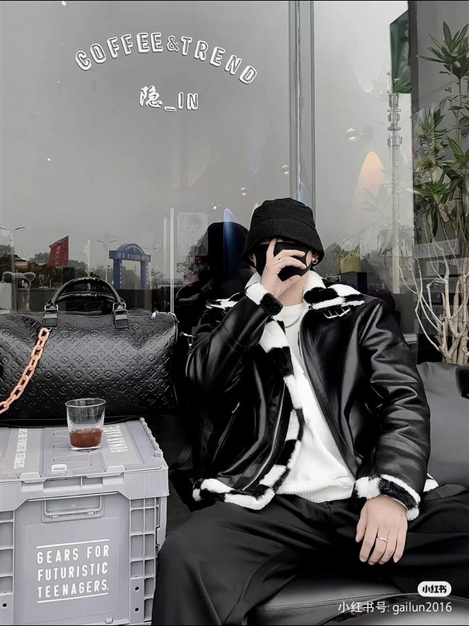 2025224M44470102254818