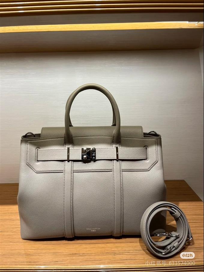 2025224M11664101741693