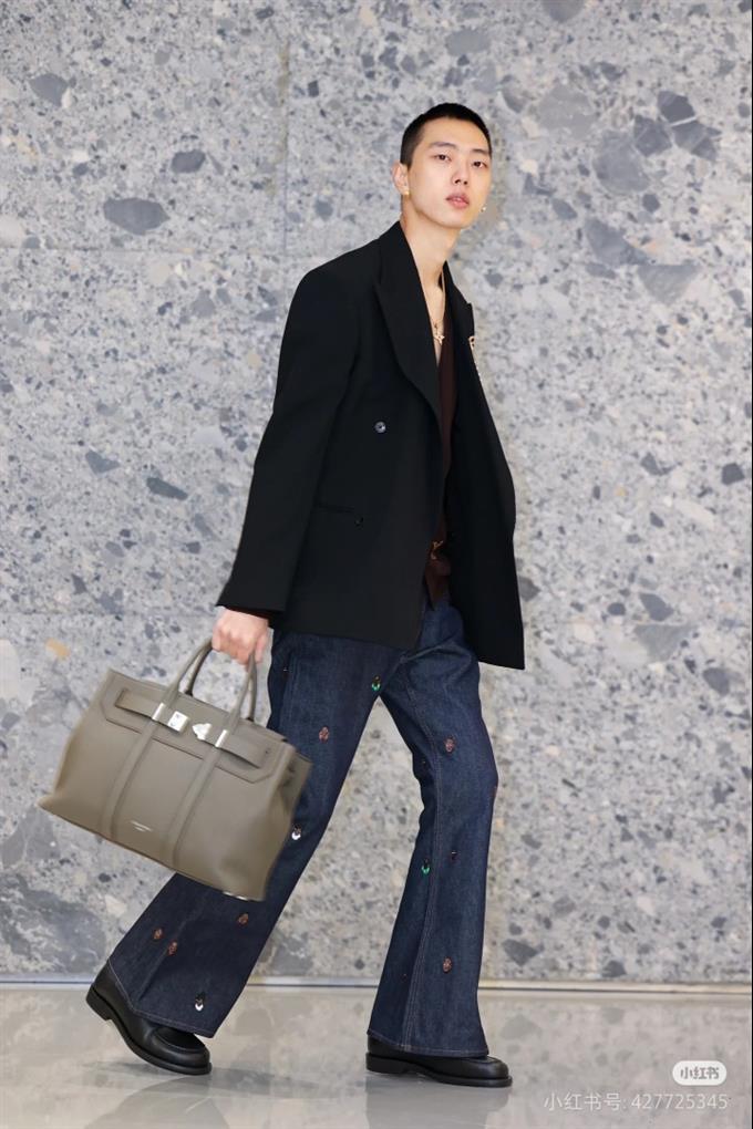 2025224M11664101741709