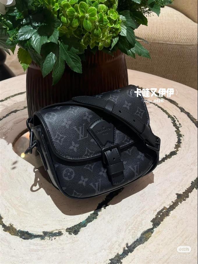 2025224M12519101750555