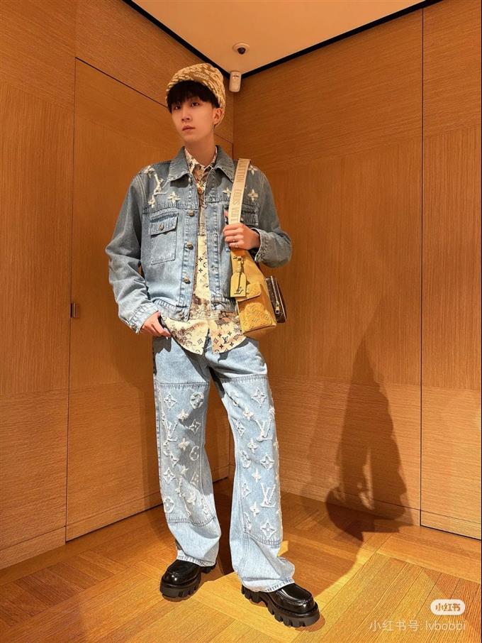 2025224M12697101744607