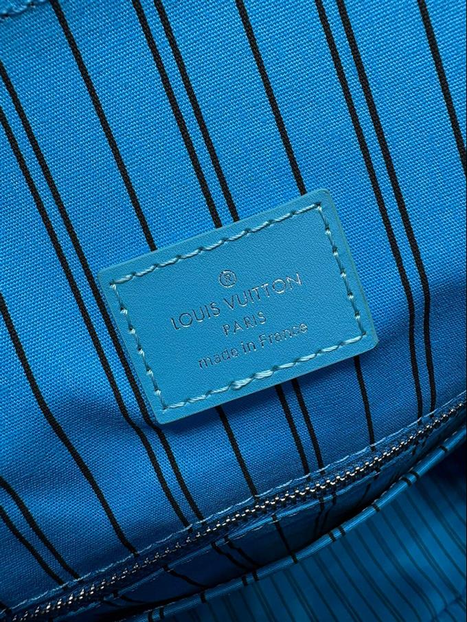 2025224M12729101722285