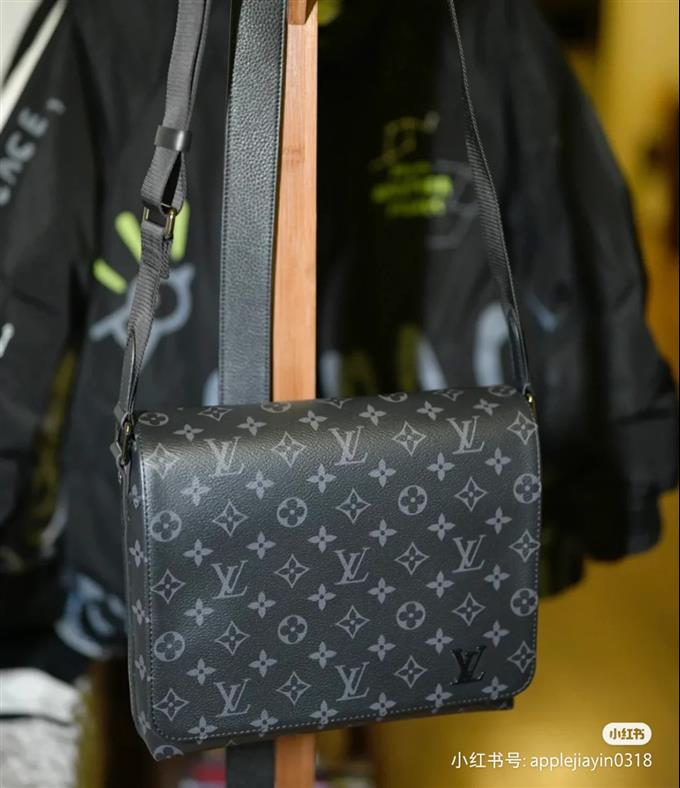 2025224M44000101747601