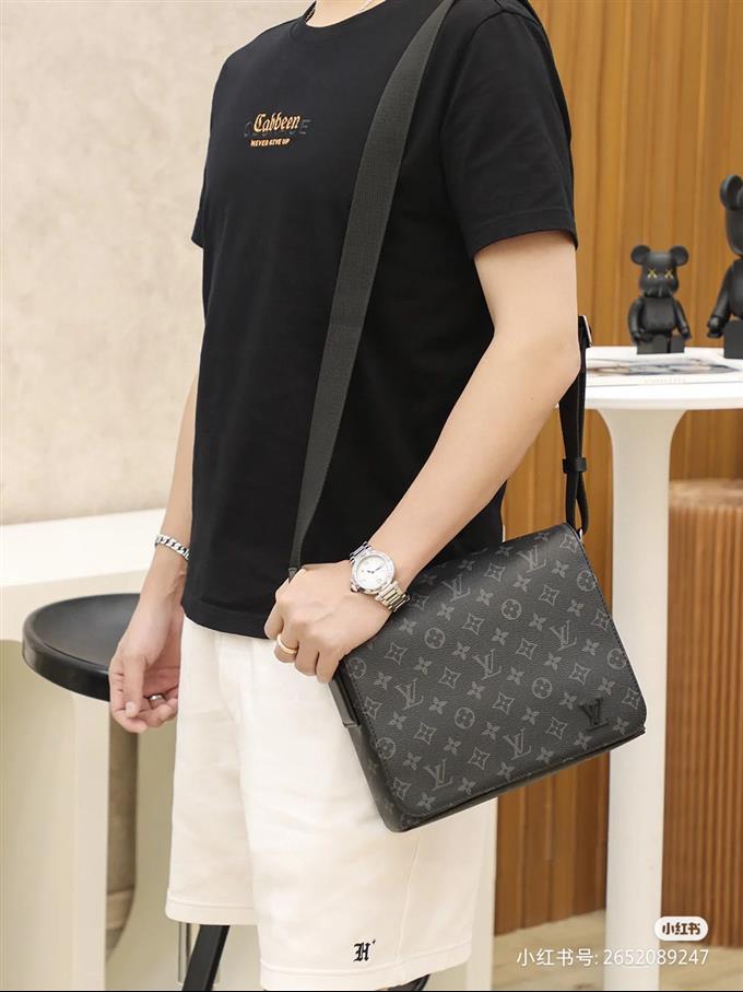 2025224M44000101750461