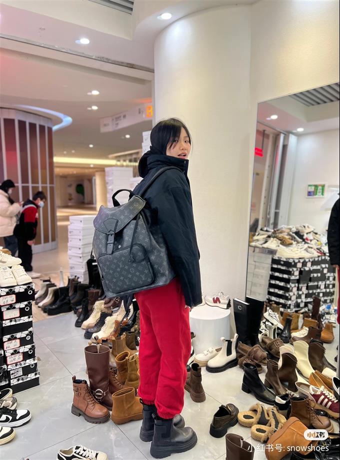 2025224M46683101736753