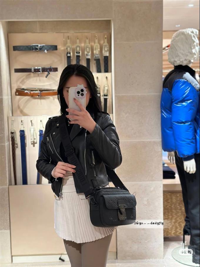 2025224M58489101742896