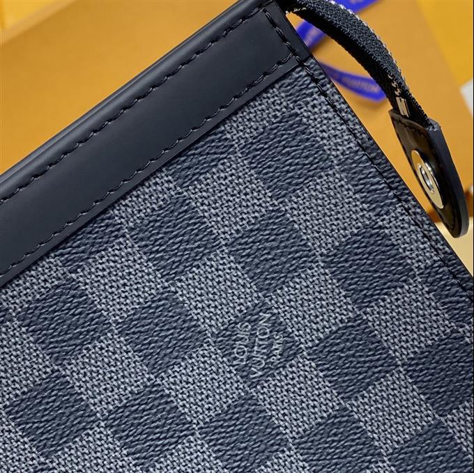 2025224M61692101720584