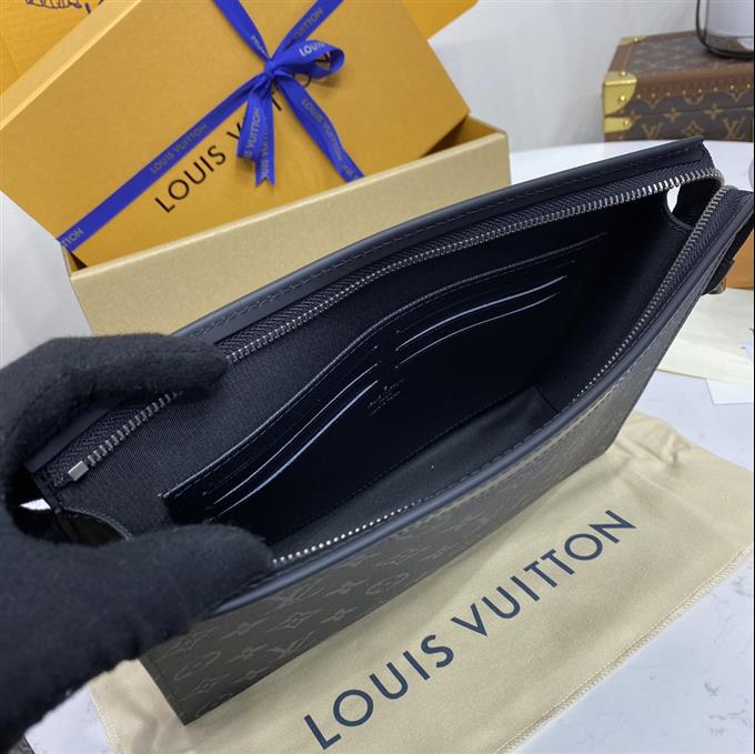 2025224M61692101726101