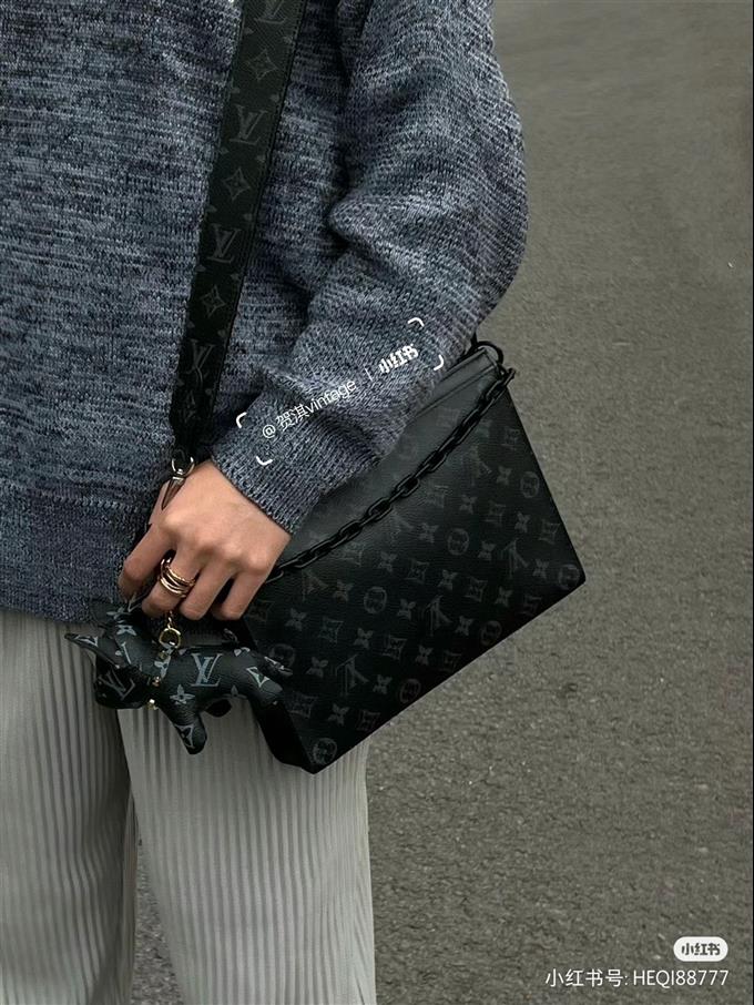 2025224M61692101749802