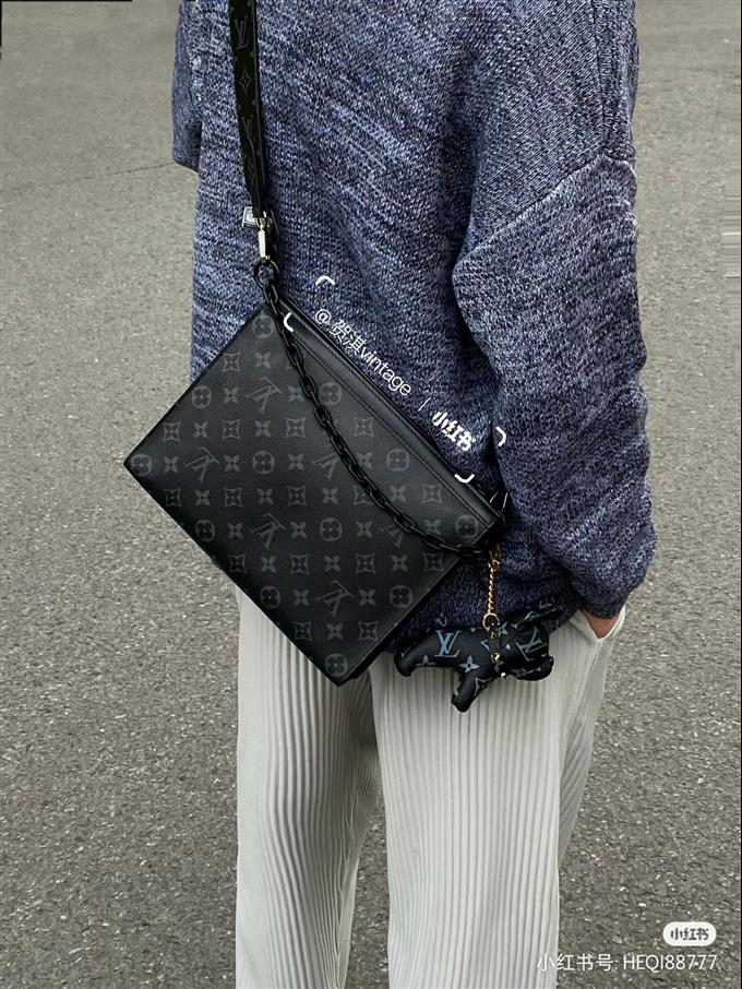 2025224M61692101749834