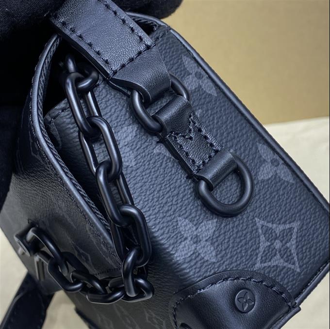 2025224M81783101726433