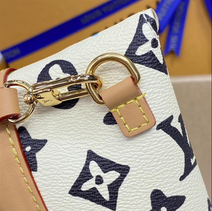 2025224M83343101726656