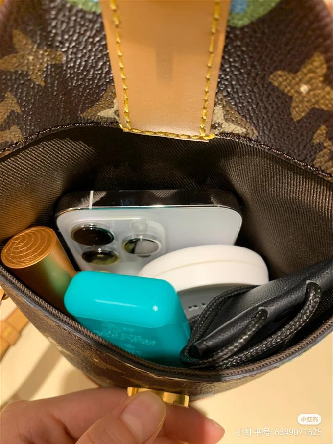 2025224M83344101738898