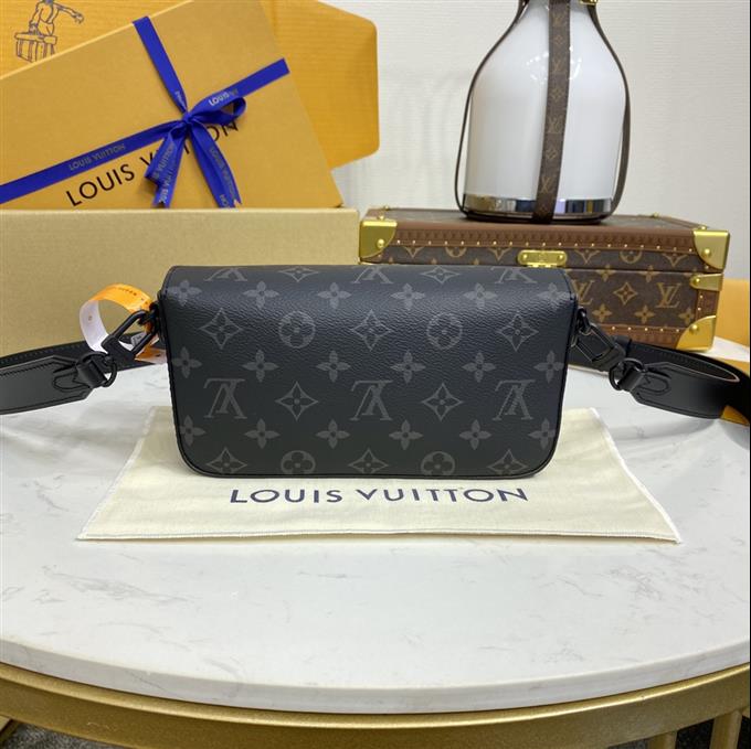 2025224M83567101727708