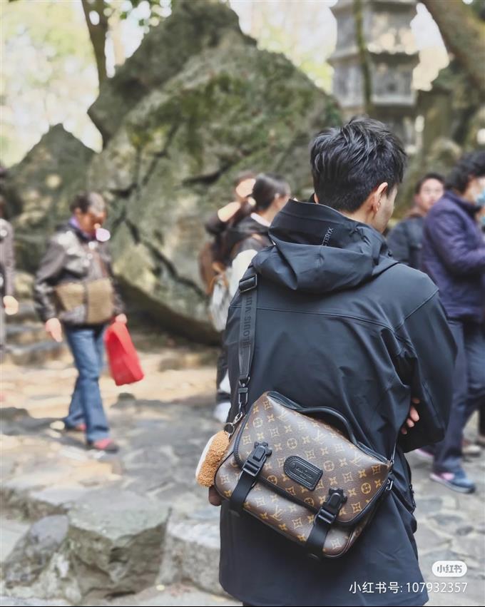 2025224M46972101534536