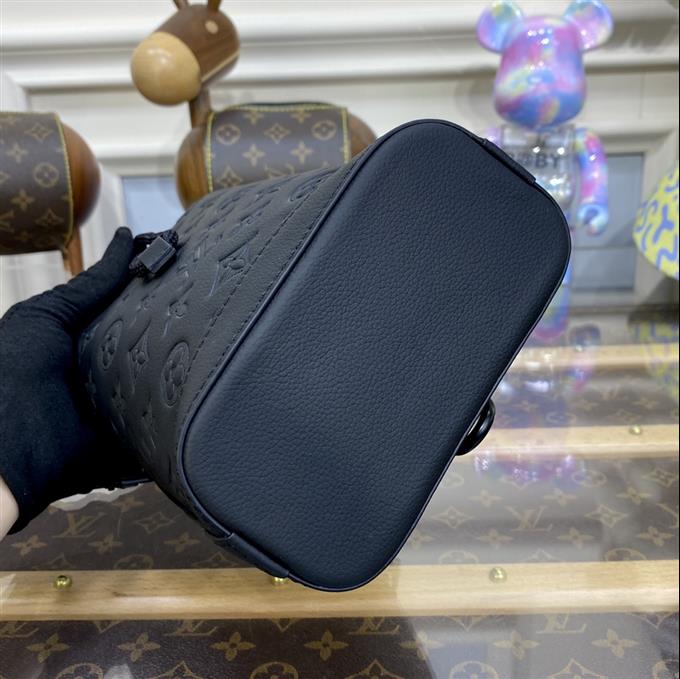 2025224M82248101533879