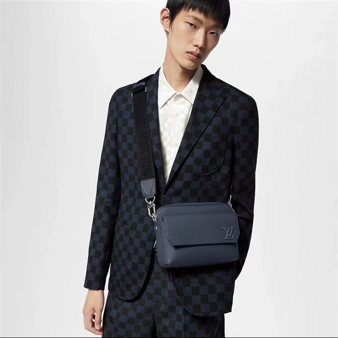 2025224M22611121642372