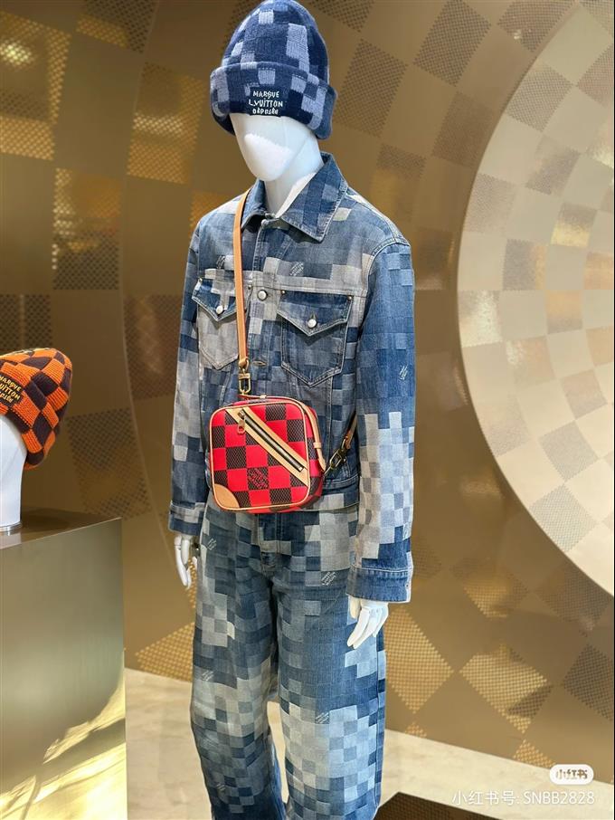 2025224N40561125332846