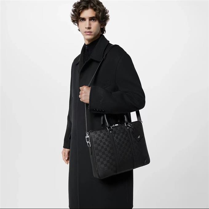 2025224N40444121438141