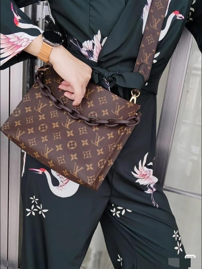 2025224M475421218498