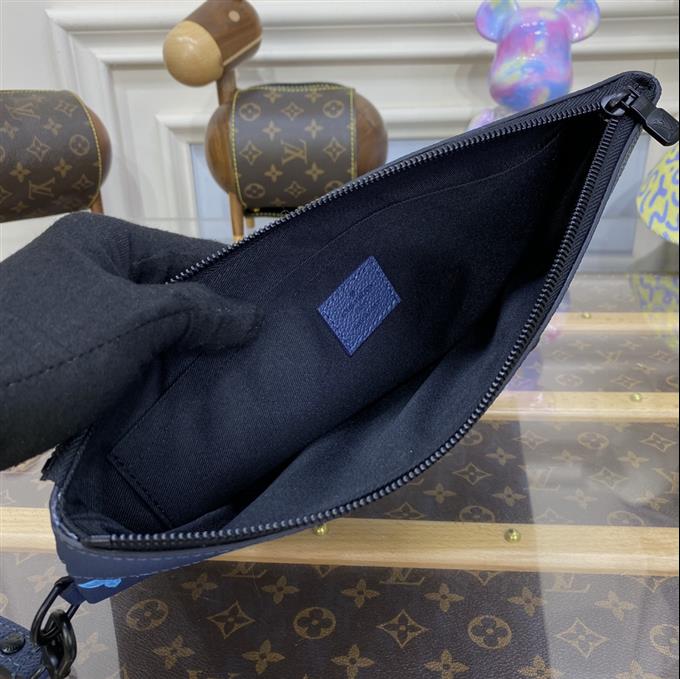 2025224M823211218785