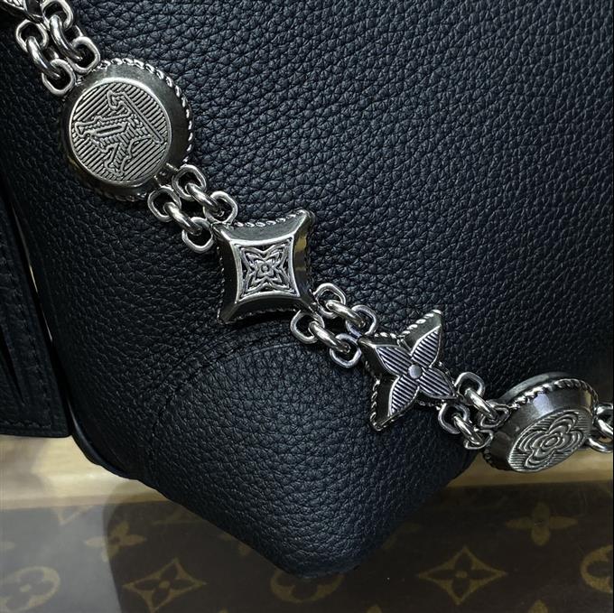 2025224M11607121527608