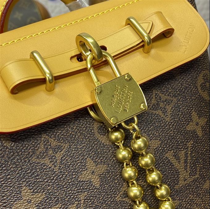 2025224M11630121521700