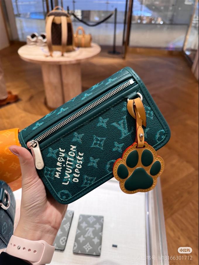 2025224M12637121526584