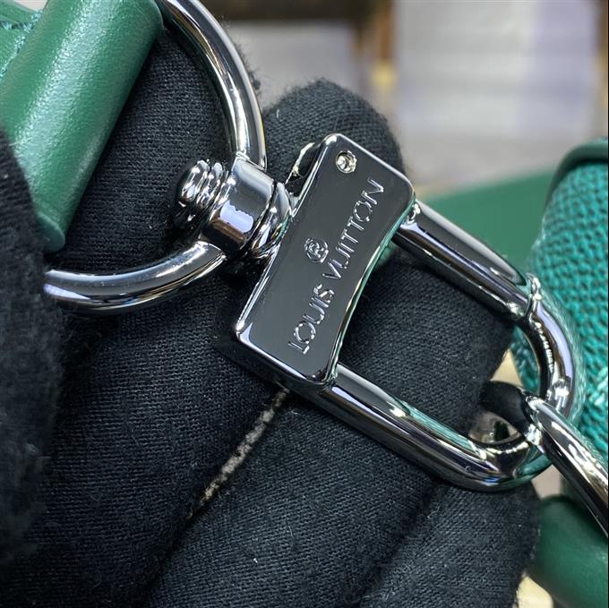 2025224M12686121524127