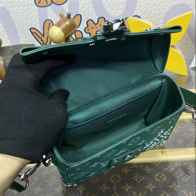 2025224M12686121524174