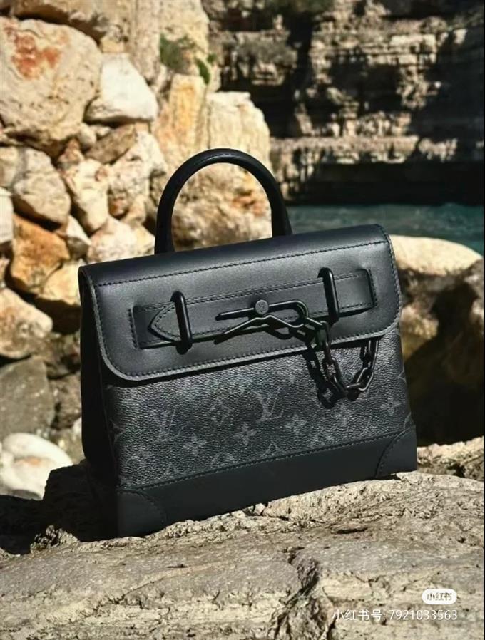 2025224M46953121526347