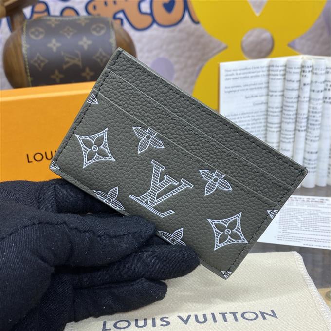 2025224M83700121335247