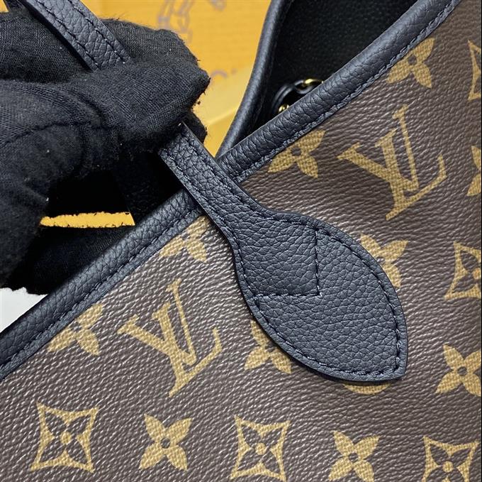 2025224M11946103824558